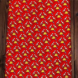 Vineyard Vines Men's 100% Silk Tie Construction Theme Hard Hats Hammers